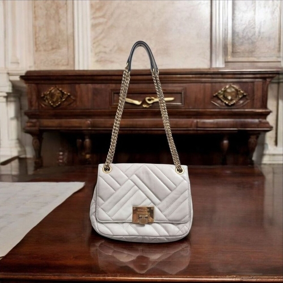 Michael Kors Vivianne leather crossbody bag - Picture 1 of 16